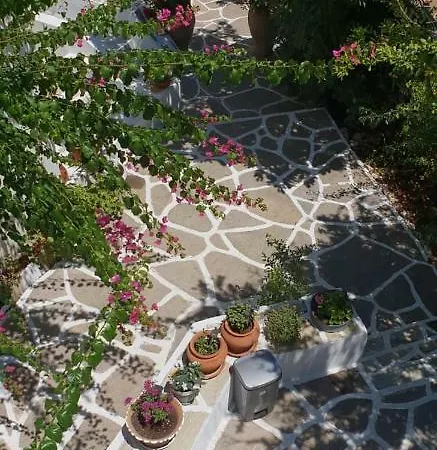Ilios Apartment *